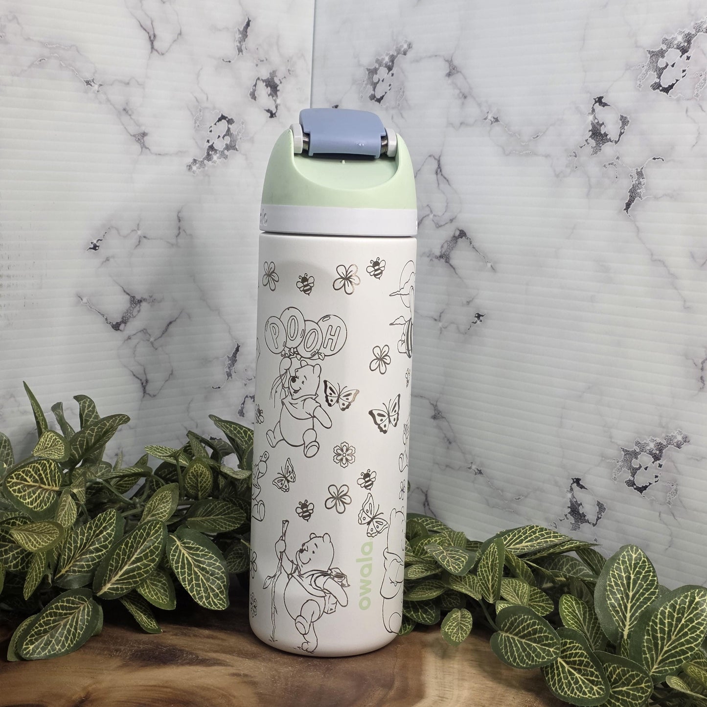 Stainless steel Owala tumbler laser engraved honey bear illustration