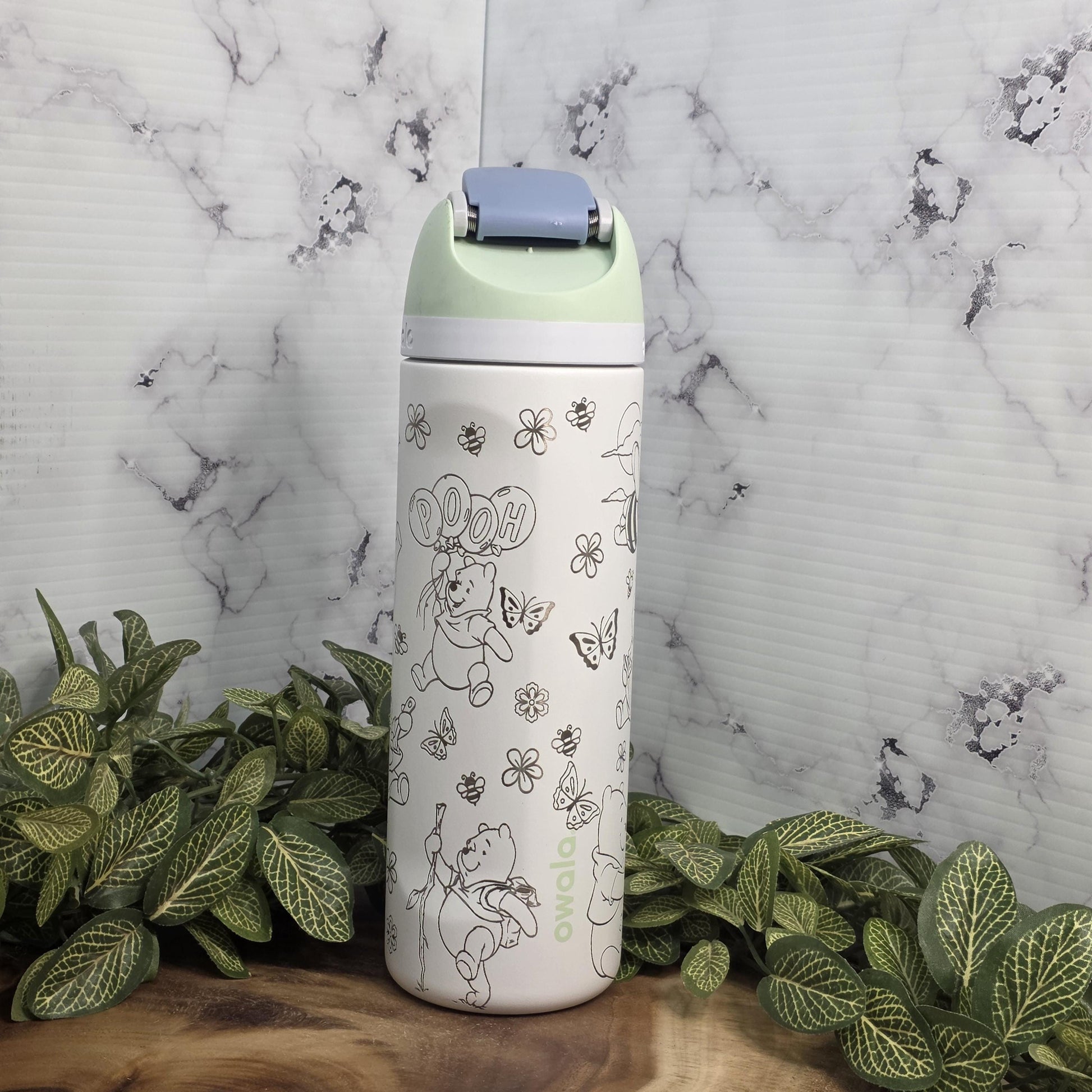Stainless steel Owala tumbler laser engraved honey bear illustration